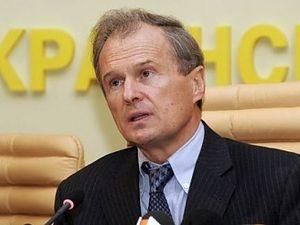 Костенко: Сьогодні ніхто не може зупинити "регіоналів"