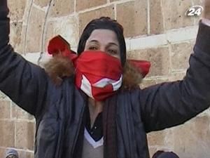 Сотні демонстрантів протестували перед офісом прем'єра Тунісу