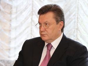 Янукович доручив спецслужбам краще захищати безпеку українців закордоном Янукович доручив спецслужбам краще захищати безпеку українців закордоном