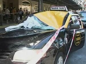 В Аргентині 33-річна жінка вижила після падіння з 23 поверху готелю В Аргентині 33-річна жінка вижила після падіння з 23 поверху готелю