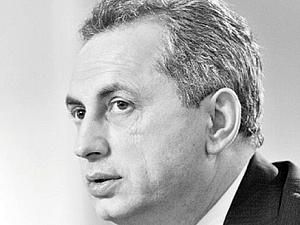 Колесніков поки в лікарні і курить електронну сигарету Колесніков поки в лікарні і курить електронну сигарету