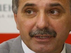 Під час суду Анатолію Гриценку викликали "швидку" Під час суду Анатолію Гриценку викликали "швидку"