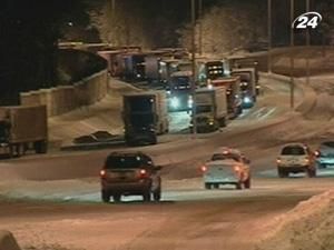 Потужні снігопади обрушились на східне узбережжя США Потужні снігопади обрушились на східне узбережжя США