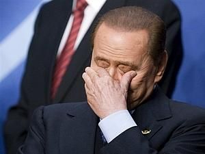 Справу про зв’язок Берлусконі з повією продовжують розслідувати