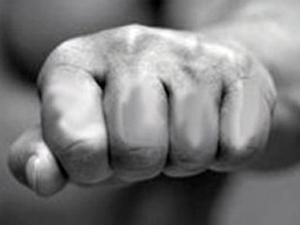 Прокуратура взяла під контроль справу про побиття депутата від "Батьківщини" Прокуратура взяла під контроль справу про побиття депутата від "Батьківщини"