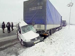 У ДТП на Волині загинули троє митників