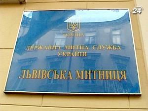 Заступника начальника Львівської митниці затримали з хабарем