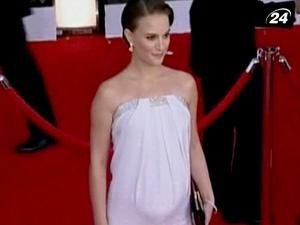 На врученні SAG Awards кінозірки традиційно хизувалися сукнями