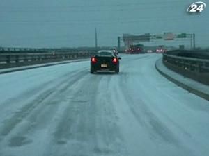 Техас потерпає від снігопадів та крижаних дощів Техас потерпає від снігопадів та крижаних дощів