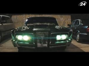 "Зелений шершень": під маскою супер-героя юнак вершить правосуддя "Зелений шершень": під маскою супер-героя юнак вершить правосуддя