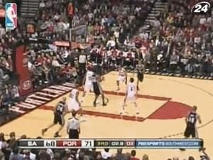 40 очок Ламаркуса Олдріджа допомогли "Портленду" переграти "Сан-Антоніо" 40 очок Ламаркуса Олдріджа допомогли "Портленду" переграти "Сан-Антоніо"