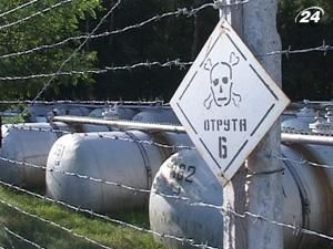 До 2012 року з України вивезуть увесь небезпечний меланж До 2012 року з України вивезуть увесь небезпечний меланж