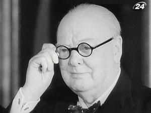 Поліція затримала чоловіка, який підробляв підписи відомих людей Поліція затримала чоловіка, який підробляв підписи відомих людей