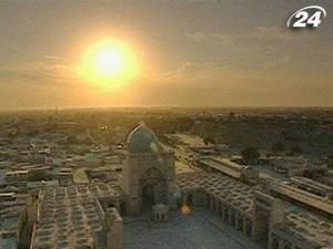 Бухара – головна торгівельна точка Шовкового шляху Бухара – головна торгівельна точка Шовкового шляху