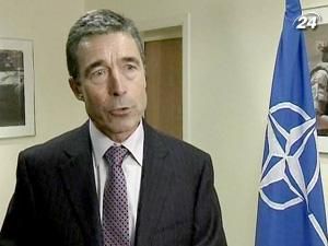 Генсек НАТО закликав країни ЄС призупинити роззброєння Генсек НАТО закликав країни ЄС призупинити роззброєння