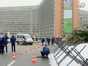 Двоє нападників пограбували Європарламент Двоє нападників пограбували Європарламент