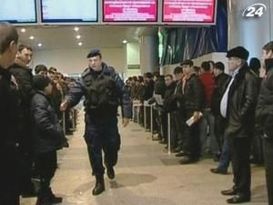 У "Домодєдово" запровадили стовідсотковий огляд відвідувачів У "Домодєдово" запровадили стовідсотковий огляд відвідувачів