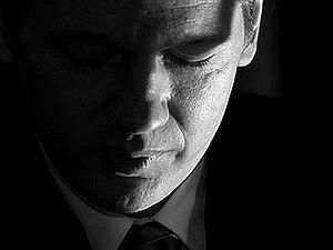 Засновник WikiLeaks просить австралійського прем’єра захистити його і його помічників Засновник WikiLeaks просить австралійського прем’єра захистити його і його помічників