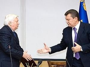 Янукович подякував Пшонці за вірність Янукович подякував Пшонці за вірність