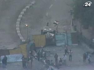 У Каїрі тривають протести з вимогою відставки президента Хосні Мубарака У Каїрі тривають протести з вимогою відставки президента Хосні Мубарака