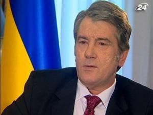 Ющенко буде збирати підписи на пам'ятник Мазепі Ющенко буде збирати підписи на пам'ятник Мазепі