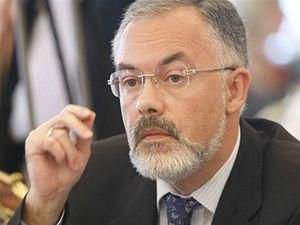 Азаров доручив Табачнику поговорити з студентами про освітню реформу Азаров доручив Табачнику поговорити з студентами про освітню реформу