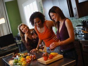 Телебачення Гонконгу запустить еротичне кулінарне шоу Телебачення Гонконгу запустить еротичне кулінарне шоу