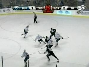 "Баффало" закинуло 13 шайб за два матчі "Баффало" закинуло 13 шайб за два матчі