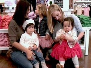 Дизайнери пропонують лінії одягу для малюків віком до 5 років Дизайнери пропонують лінії одягу для малюків віком до 5 років