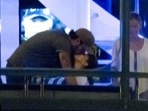 Єва Лонгорія цілувалася із Едуардо (ФОТО) Єва Лонгорія цілувалася із Едуардо (ФОТО)