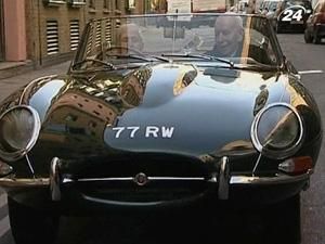 Jaguar E-Type святкує п’ятдесятиліття