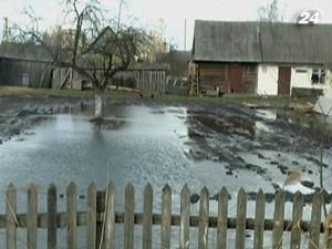 Від води потерпають кілька районів Волині Від води потерпають кілька районів Волині