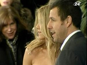 Зірки нової романтичної комедії вийшли на червоний килим Зірки нової романтичної комедії вийшли на червоний килим