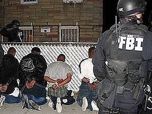 США: у ході спецоперації спецслужби затримали 41 гангстера США: у ході спецоперації спецслужби затримали 41 гангстера