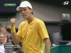 Томаш Бердих пробився до чвертьфіналу Томаш Бердих пробився до чвертьфіналу