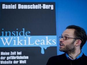 Ассанжа викрили у знущаннях над котом Ассанжа викрили у знущаннях над котом