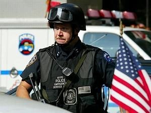 США: снайпери застрелили старшокласника, який хотів пограбувати банк США: снайпери застрелили старшокласника, який хотів пограбувати банк