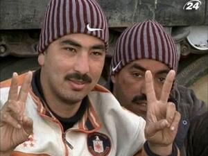 Єгипетський народ всю ніч святкував відставку Хосні Мубарака Єгипетський народ всю ніч святкував відставку Хосні Мубарака