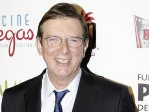 Майк Ньюелл екранізує роман Діккенса Майк Ньюелл екранізує роман Діккенса