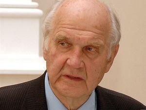 Юхновський: Влада хоче знищити Інститут національної пам'яті Юхновський: Влада хоче знищити Інститут національної пам'яті