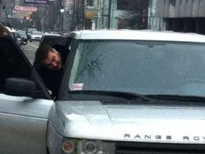 Син Януковича їздить на колишній машині Ющенка Син Януковича їздить на колишній машині Ющенка