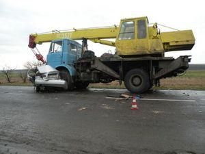 Миколаївщина: "МАЗ" розчавив Daewoo із пасажирами Миколаївщина: "МАЗ" розчавив Daewoo із пасажирами