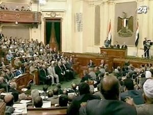 У Єгипті планують переписати Конституцію за 10 днів У Єгипті планують переписати Конституцію за 10 днів