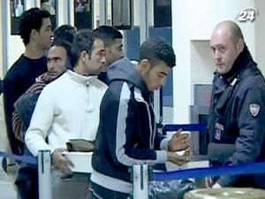 Італія попросила у ЄС грошей на боротьбу з нелегалами Італія попросила у ЄС грошей на боротьбу з нелегалами