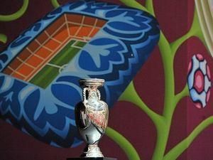УЄФА оприлюднила ціни на квитки на Євро-2012 УЄФА оприлюднила ціни на квитки на Євро-2012