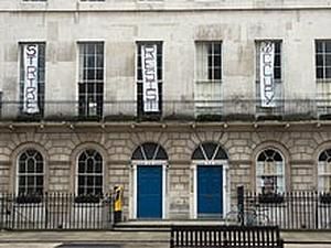 Особняк Гая Річі у Лондоні окупували сквотери Особняк Гая Річі у Лондоні окупували сквотери