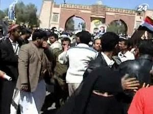 У Ємені антиурядові протести переросли у сутички У Ємені антиурядові протести переросли у сутички