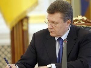 Янукович обіцяє урізати великі пенсії Янукович обіцяє урізати великі пенсії