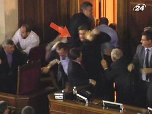 Комісія Ради не знайшла депутатів, які побили бютівця Волинця 16 грудня