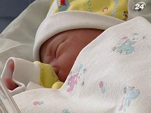 Парламентарі збільшать допомогу при народженні дітей Парламентарі збільшать допомогу при народженні дітей